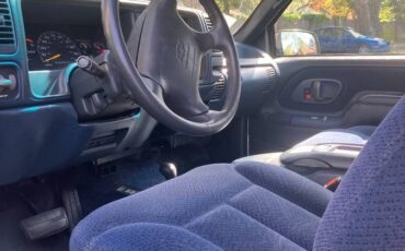 Chevy-tahoe-2-dooe-4-w-drive-1995-white-5