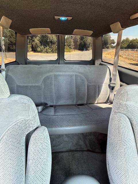 Chevy-tahoe-4x4-1995-blue-1