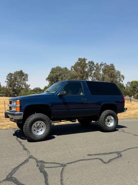 Chevy-tahoe-4x4-1995-blue-4