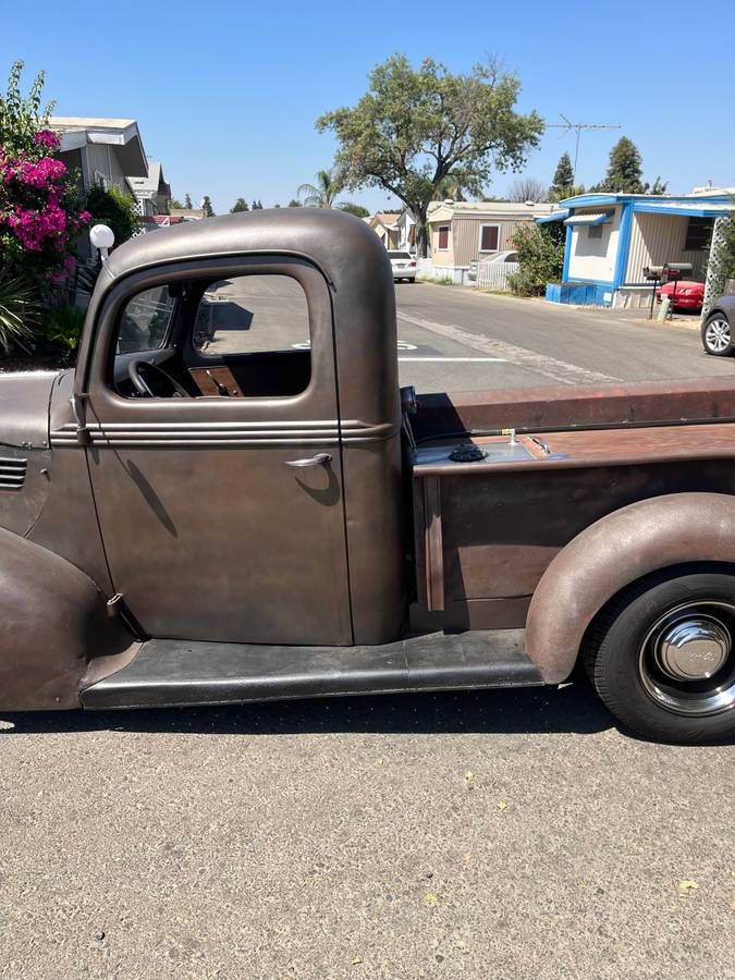 Chevy-truck-1938-brown-7