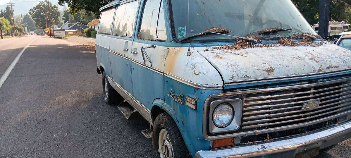 Chevy-van-1977-3