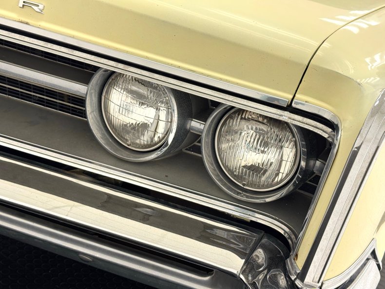 Chrysler-300-1966-Daffodil-Yellow-Black-10
