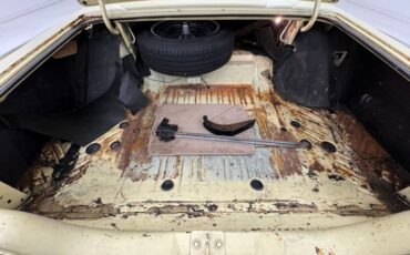 Chrysler-300-1966-Daffodil-Yellow-Black-44