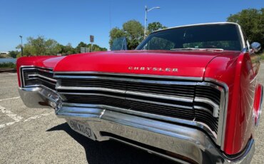 Chrysler-300-1968-Red-Black-11