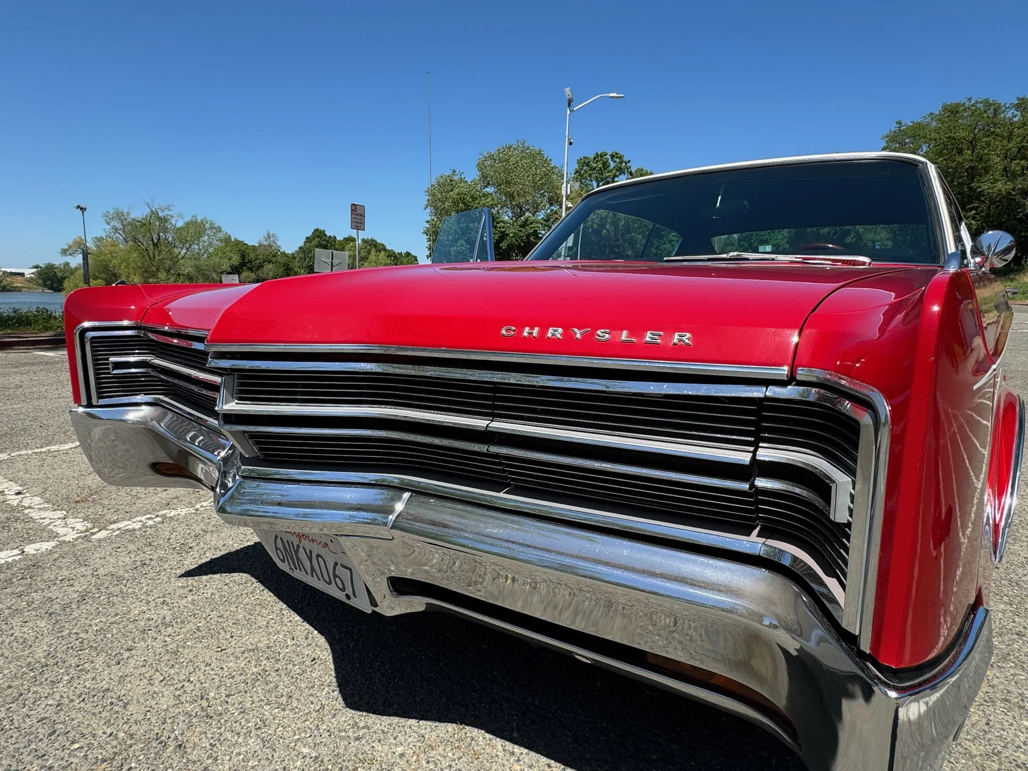 Chrysler-300-1968-Red-Black-11