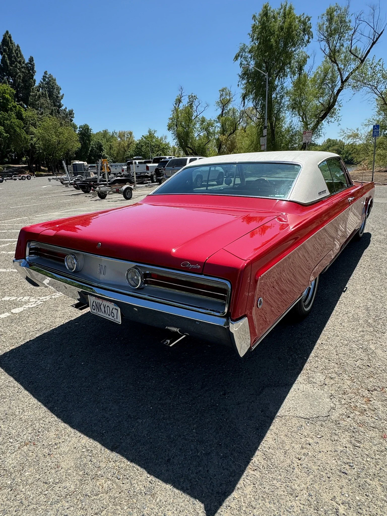 Chrysler-300-1968-Red-Black-14