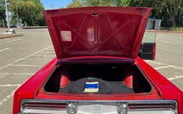 Chrysler-300-1968-Red-Black-15