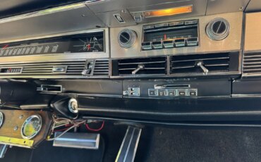 Chrysler-300-1968-Red-Black-22