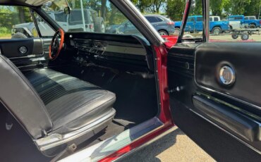 Chrysler-300-1968-Red-Black-23