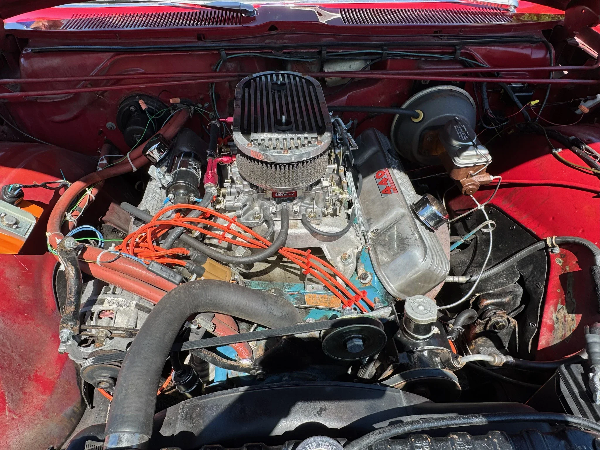 Chrysler-300-1968-Red-Black-4