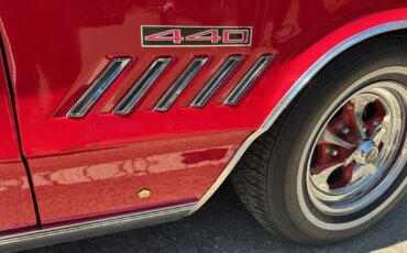 Chrysler-300-1968-Red-Black-8