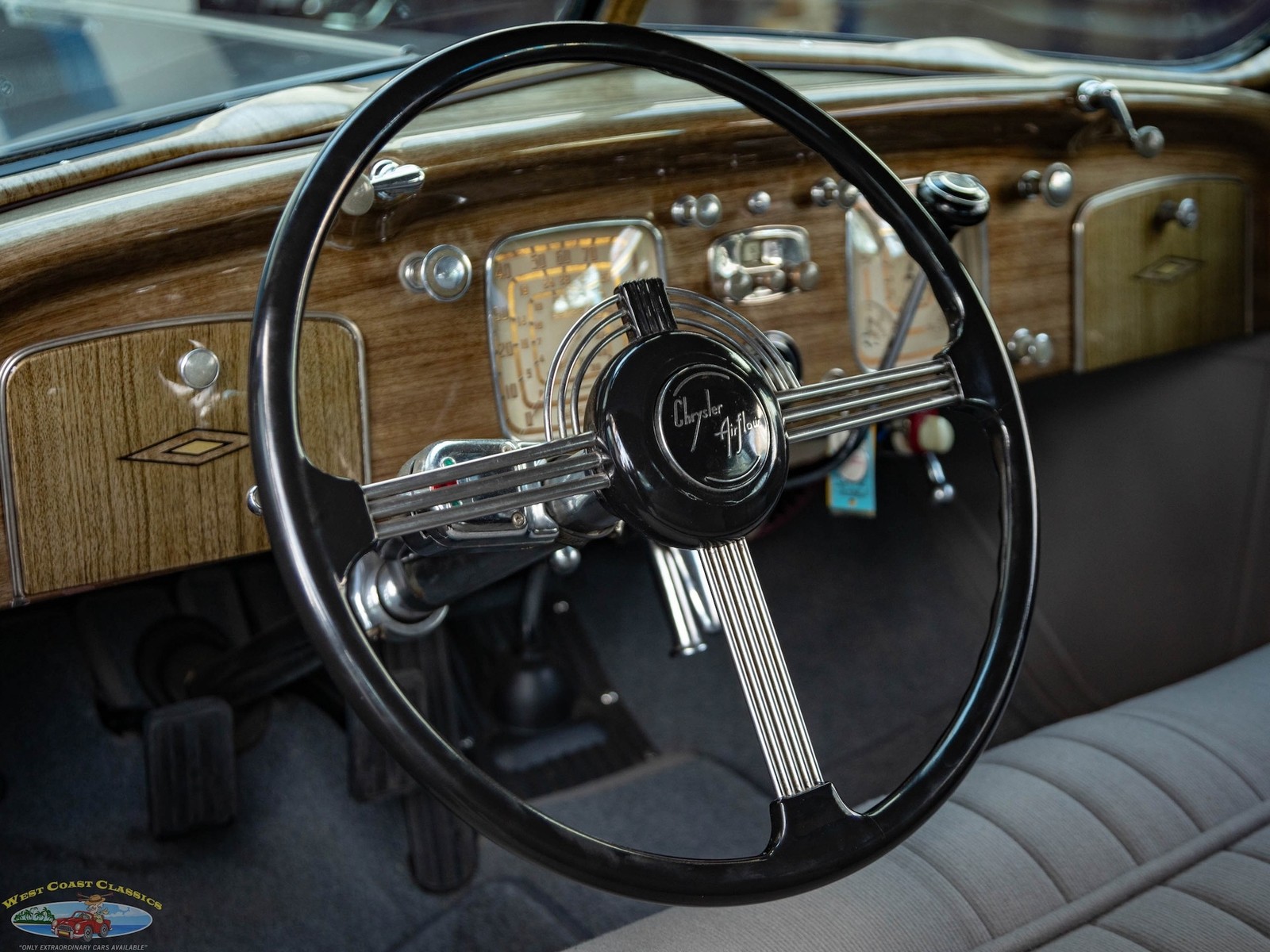 Chrysler-Airflow-Series-C-17-1937-2-Door-Coupe-33
