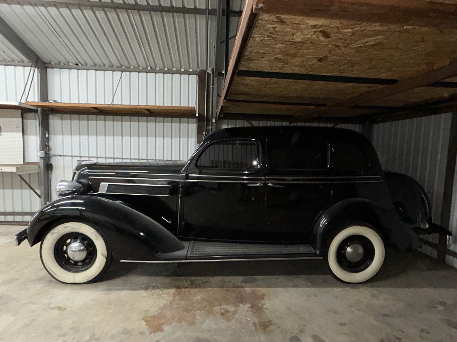 Chrysler-Airstream-1935-2