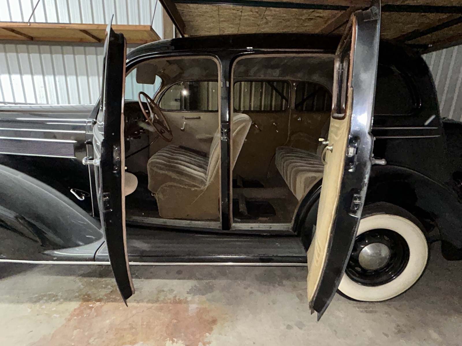 Chrysler-Airstream-1935-5