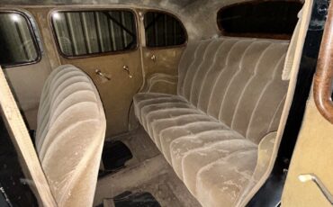 Chrysler-Airstream-1935-8