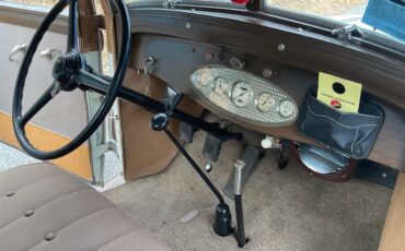 Chrysler-Cl-1932-Brown-Cream-12