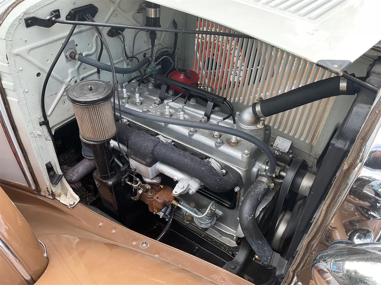Chrysler-Cl-1932-Brown-Cream-18