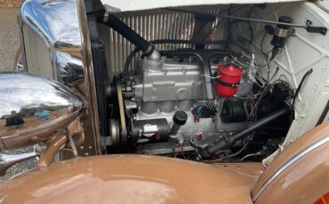 Chrysler-Cl-1932-Brown-Cream-21