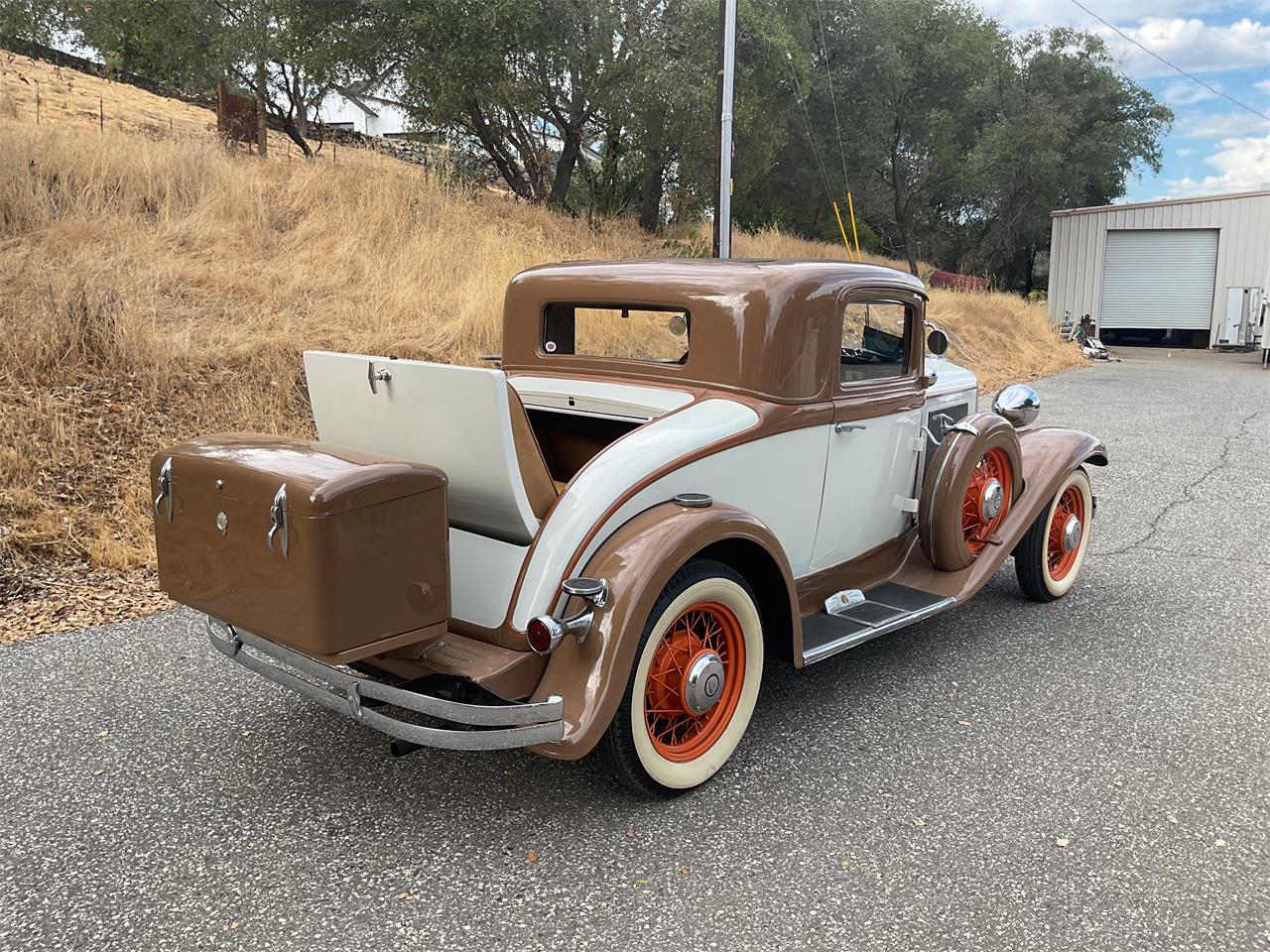 Chrysler-Cl-1932-Brown-Cream-3