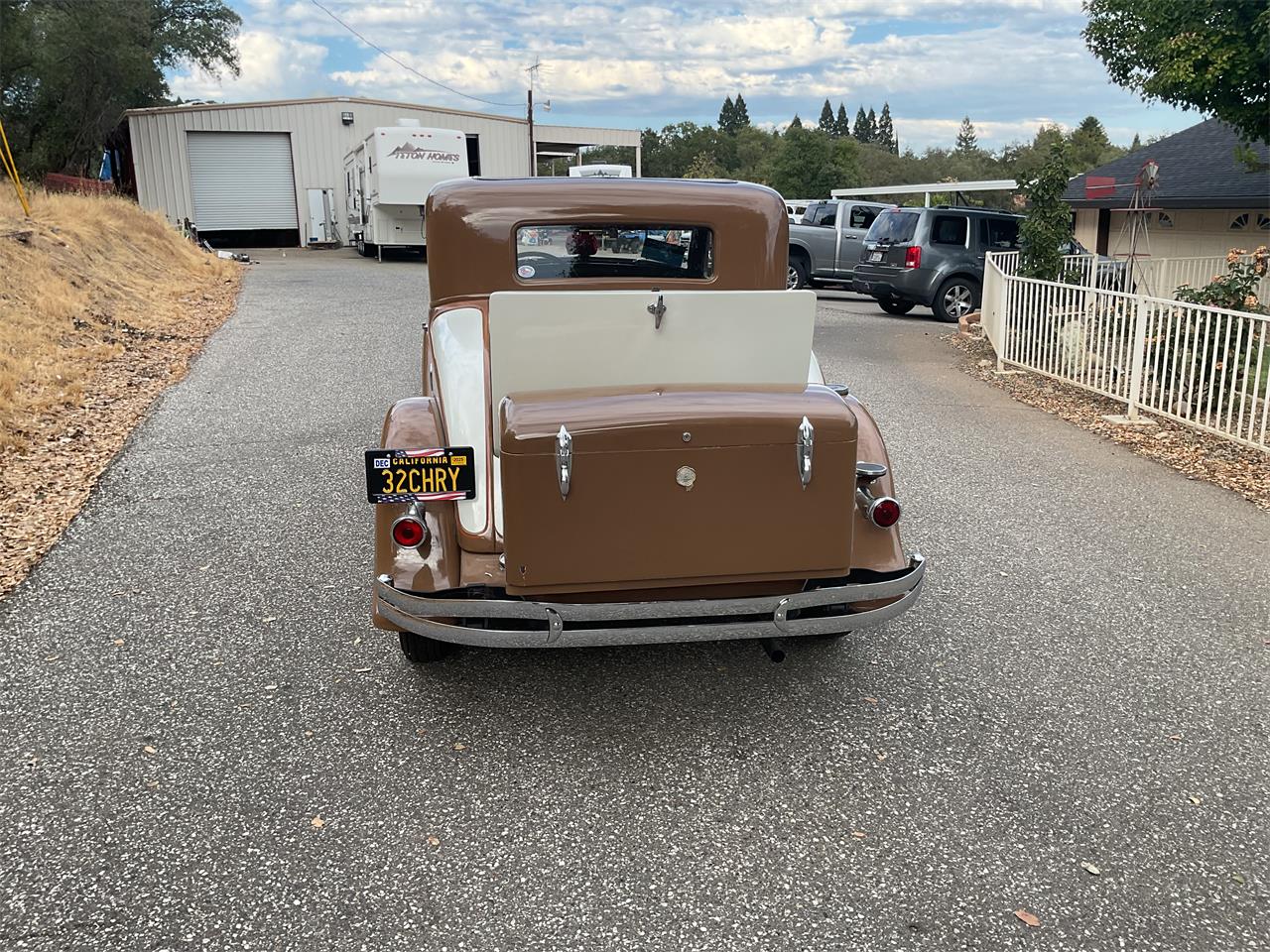 Chrysler-Cl-1932-Brown-Cream-4