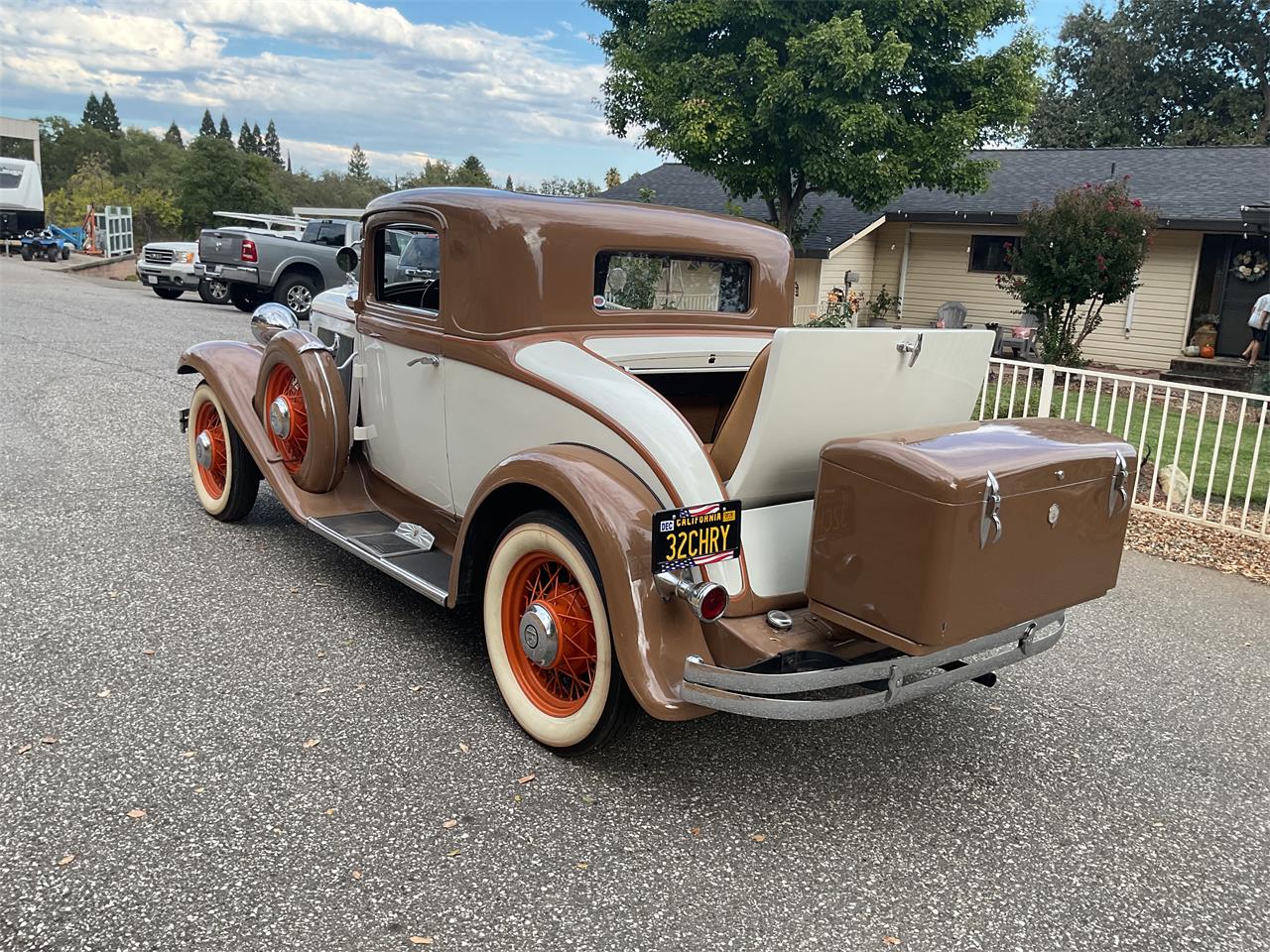 Chrysler-Cl-1932-Brown-Cream-5