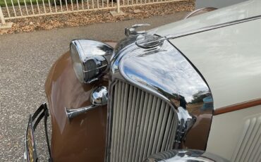 Chrysler-Cl-1932-Brown-Cream-8