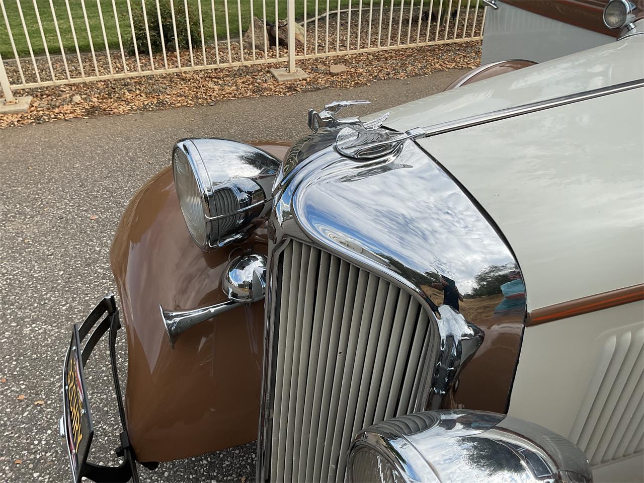 Chrysler-Cl-1932-Brown-Cream-8