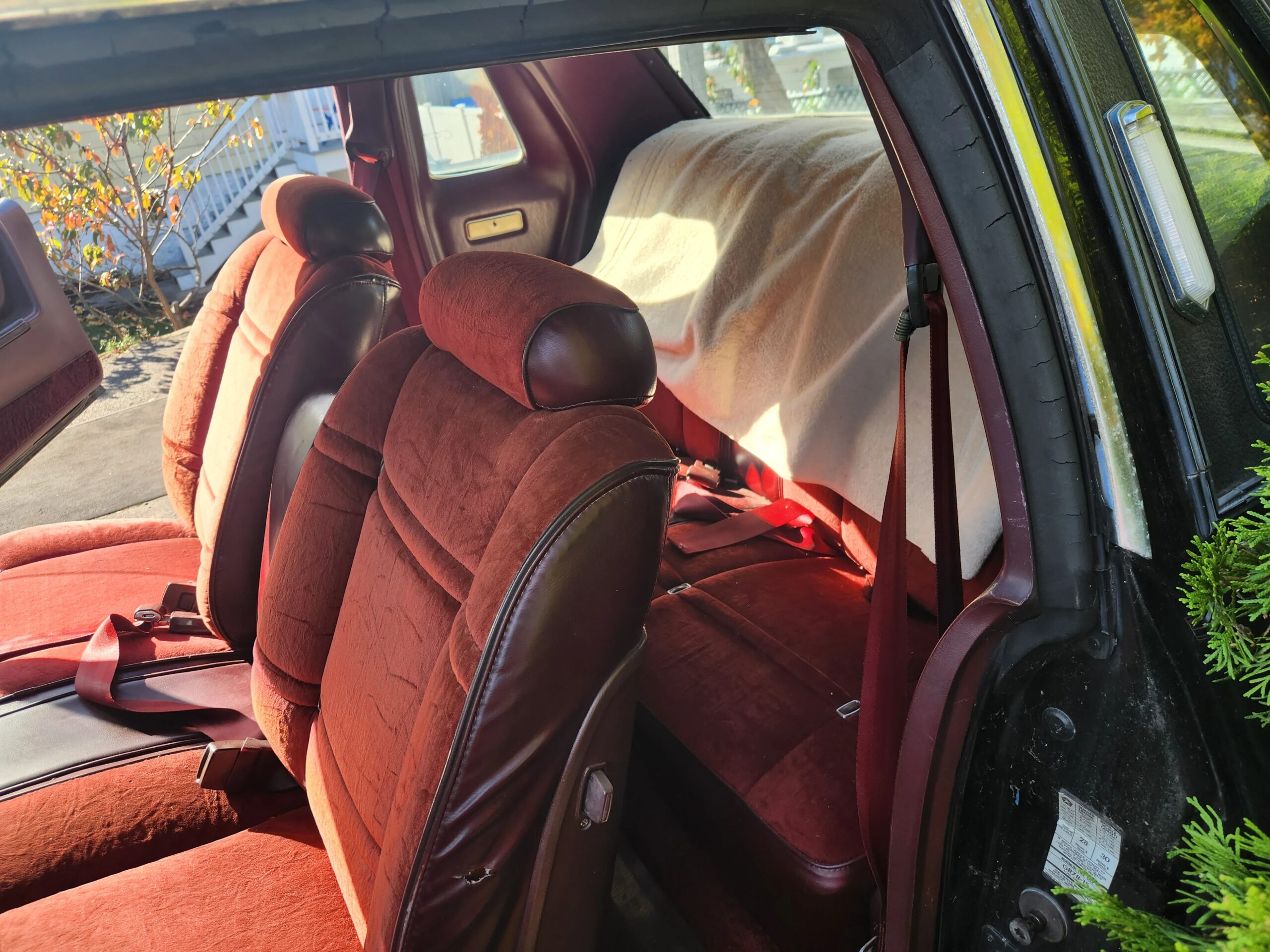Chrysler-Cordoba-1975-Black-Burgundy-14