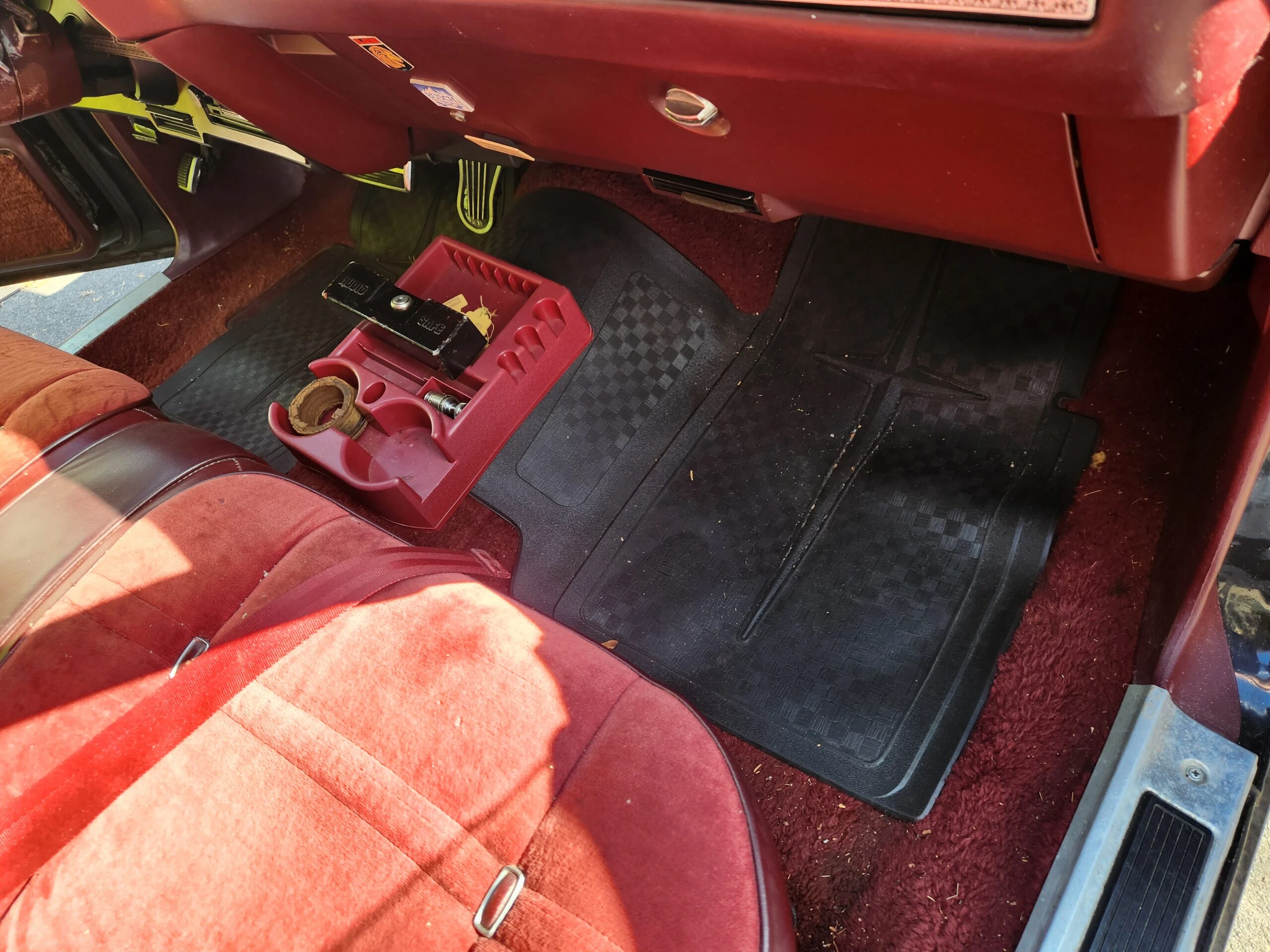 Chrysler-Cordoba-1975-Black-Burgundy-8