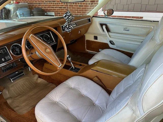 Chrysler-Cordoba-1976-Off-White-Off-White-3
