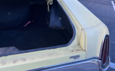 Chrysler-Imperial-1973-Sedan-21