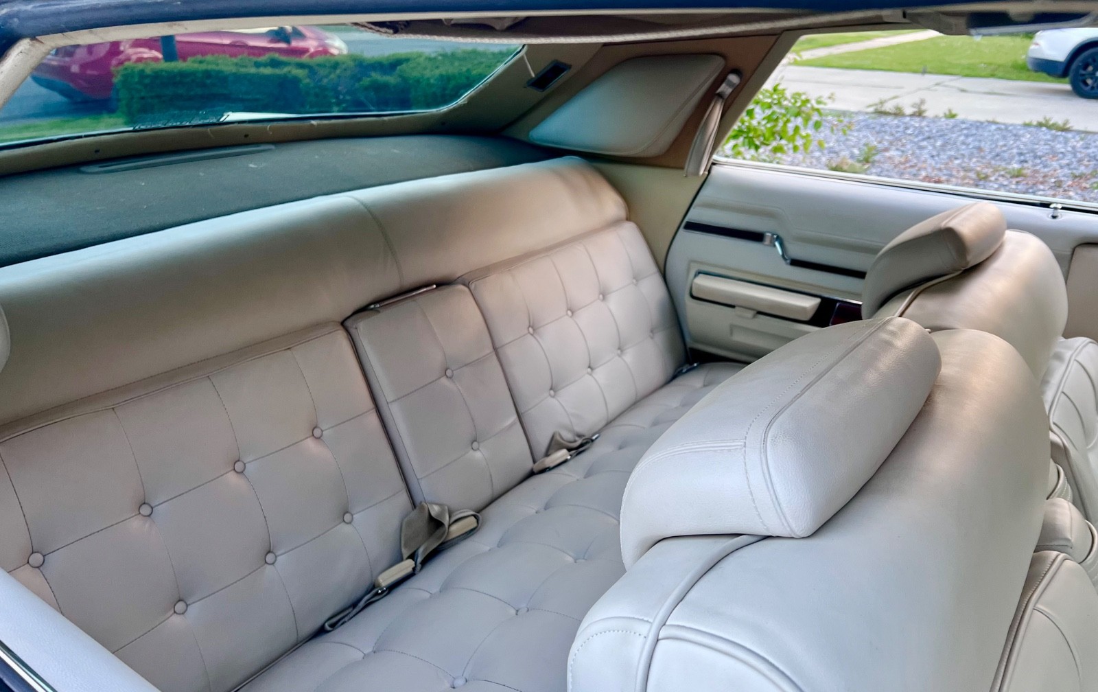 Chrysler-Imperial-1973-Sedan-35