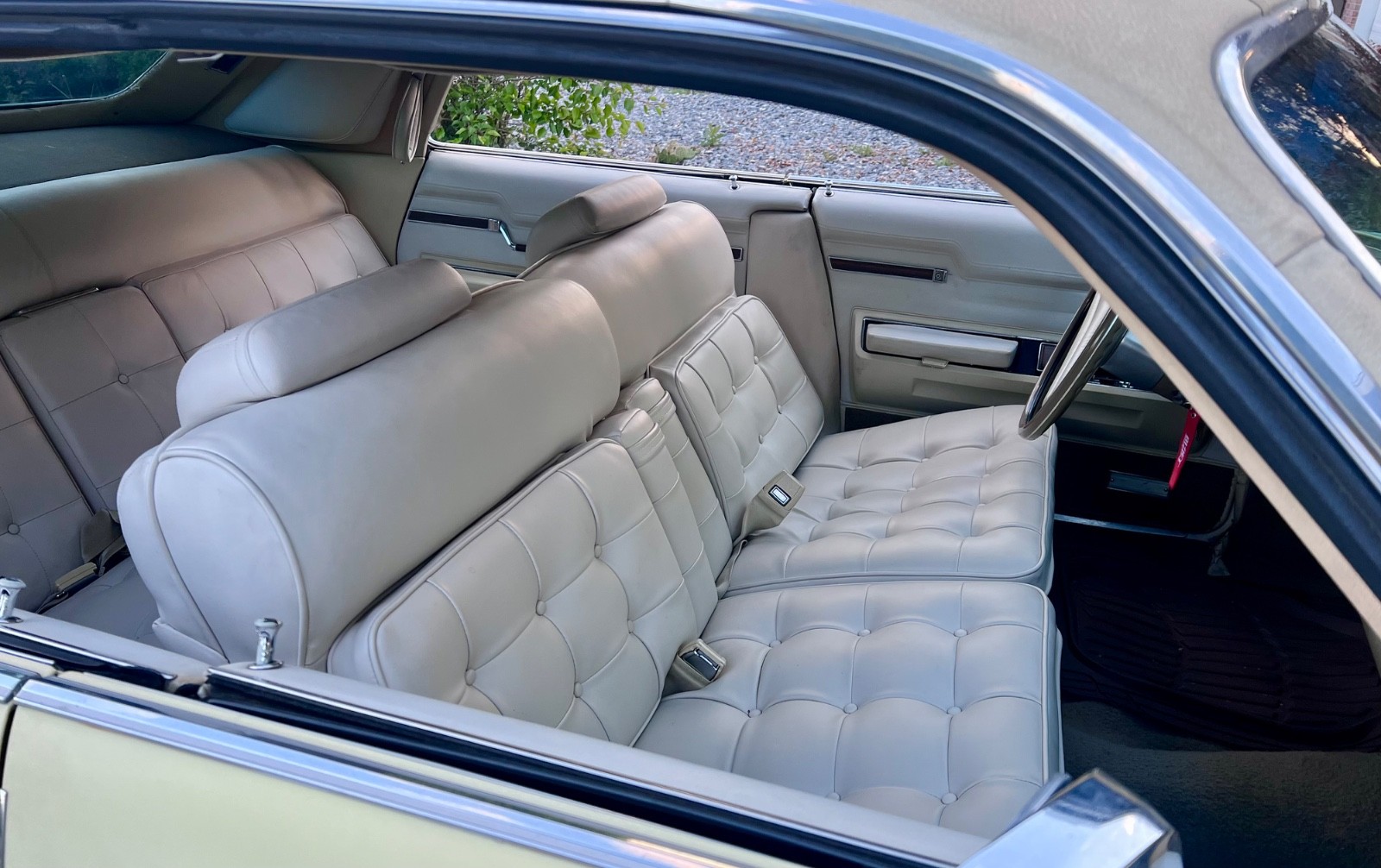 Chrysler-Imperial-1973-Sedan-36