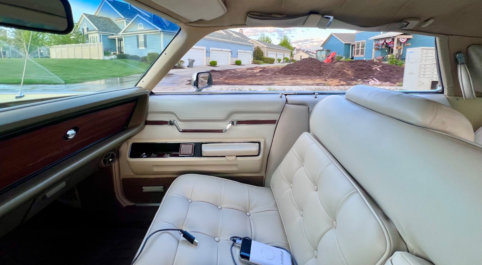 Chrysler-Imperial-1973-Sedan-38