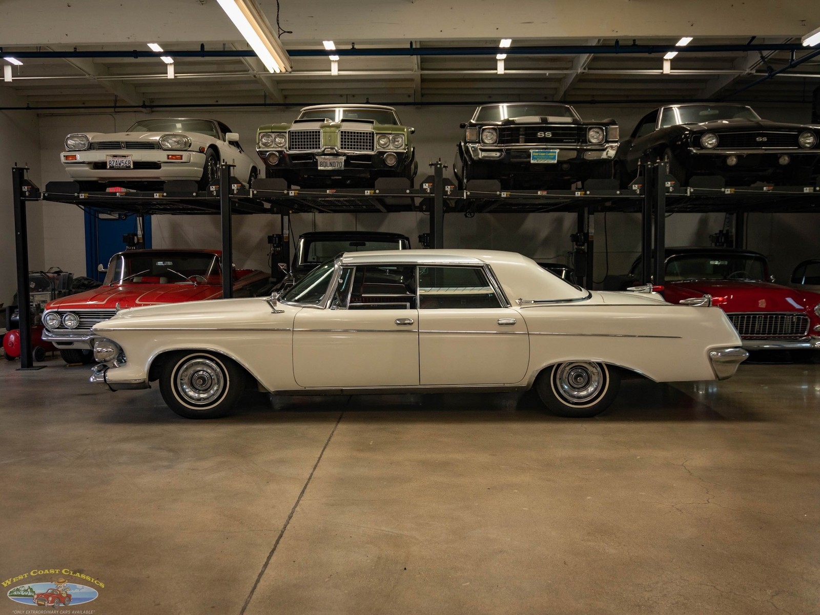 Chrysler-Imperial-LeBaron-So-Hampton-4-Door-Hardtop-1962-4-Door-Hardtop-6
