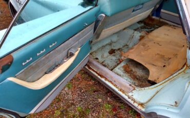 Chrysler-New-Yorker-1960-Sedan-11