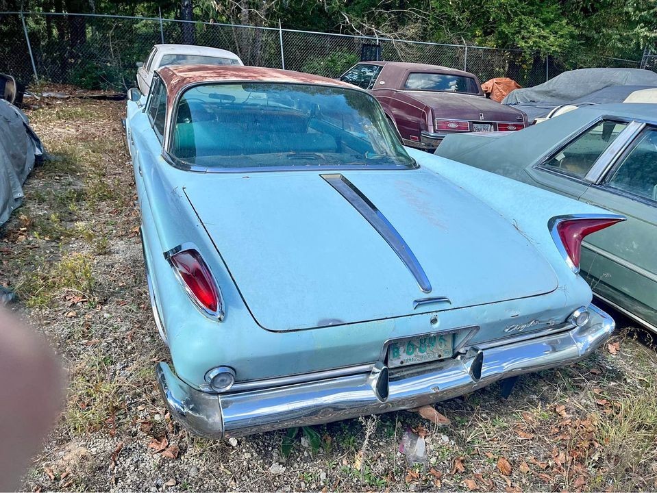 Chrysler-New-Yorker-1960-Sedan-2