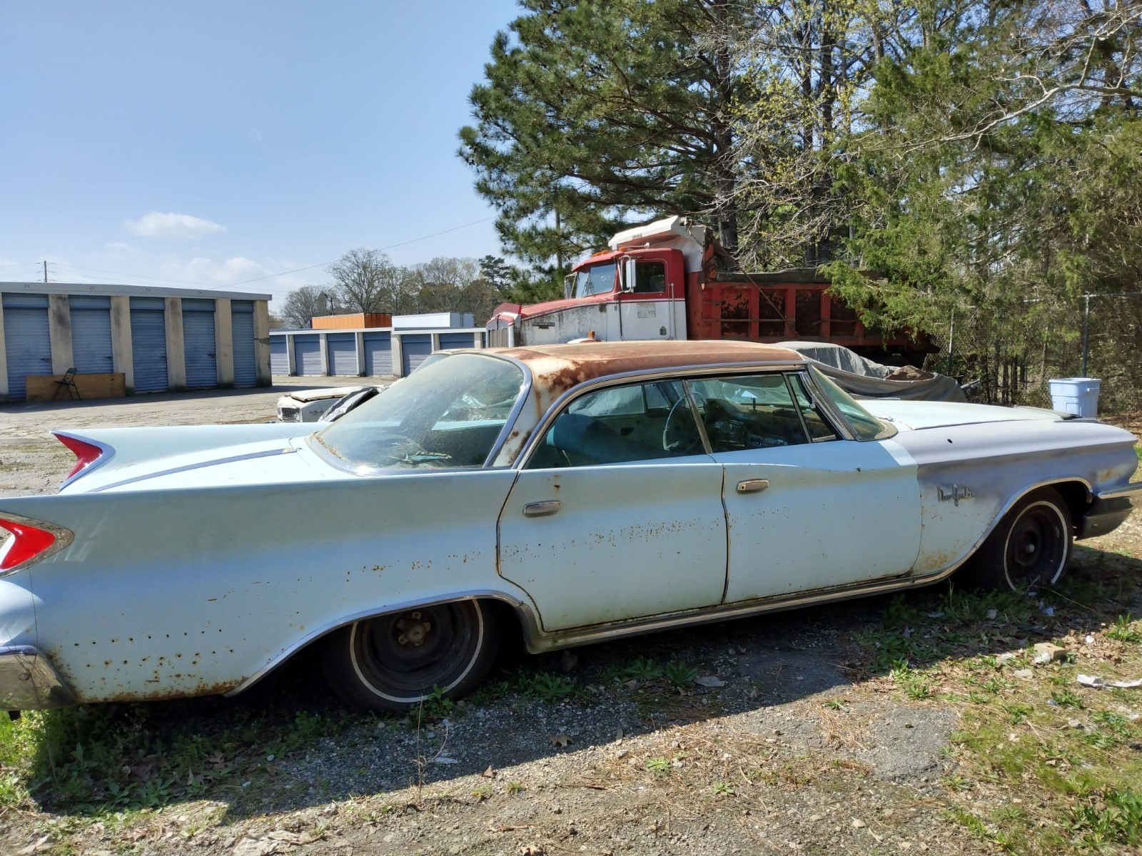 Chrysler-New-Yorker-1960-Sedan-3