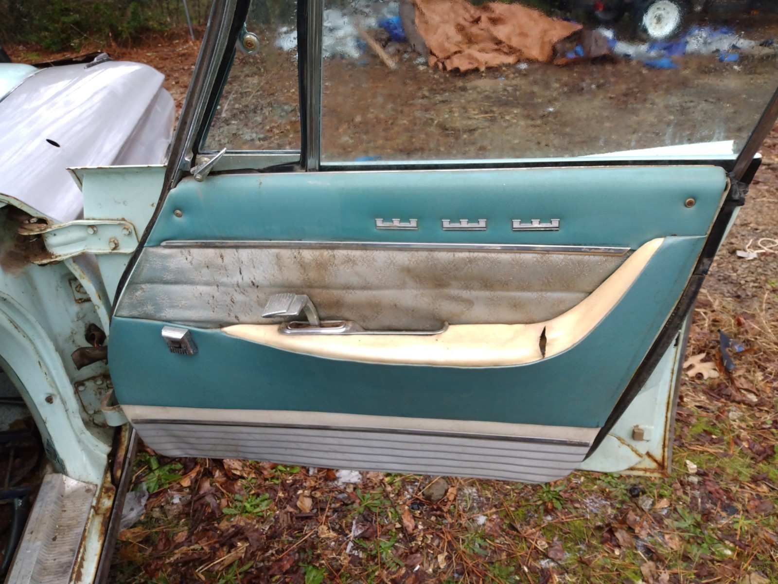 Chrysler-New-Yorker-1960-Sedan-9