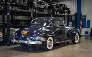 Chrysler-New-Yorker-2-Door-Club-Coupe-1942-2-Door-Coupe-24