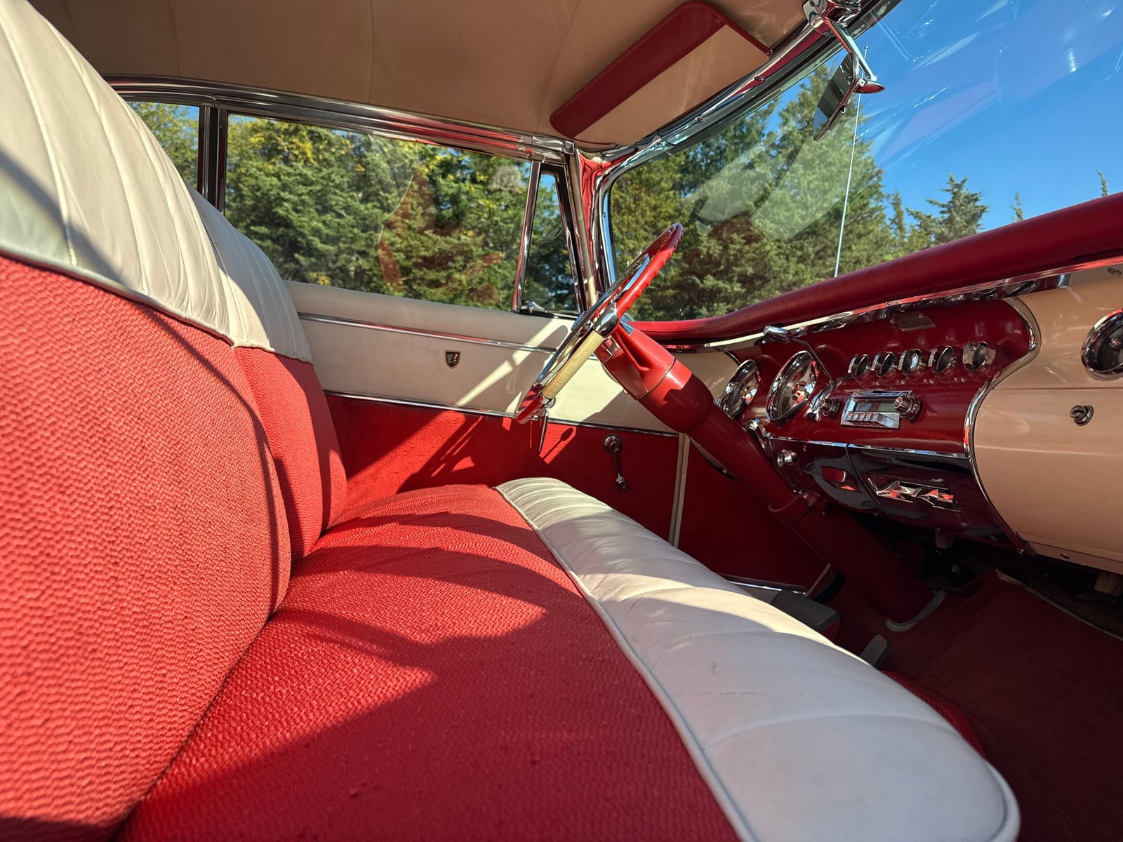 Chrysler-New-Yorker-Deluxe-St.-Regis-1955-Other-13