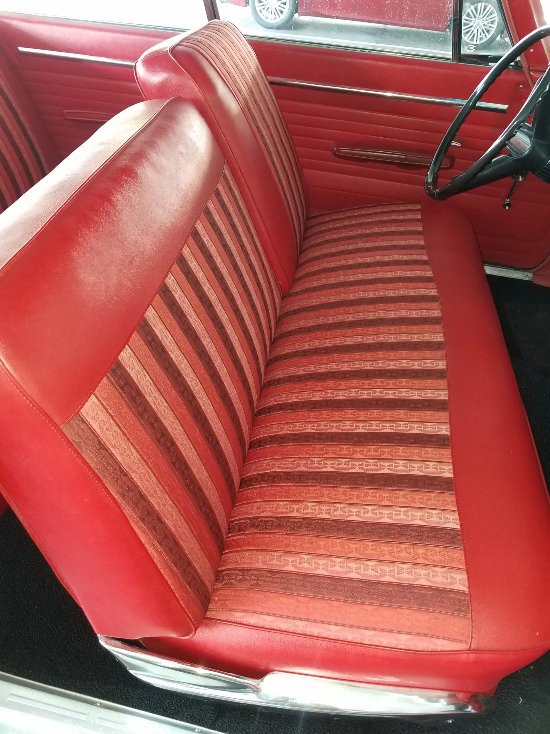 Chrysler-Newport-1962-Black-Red-12