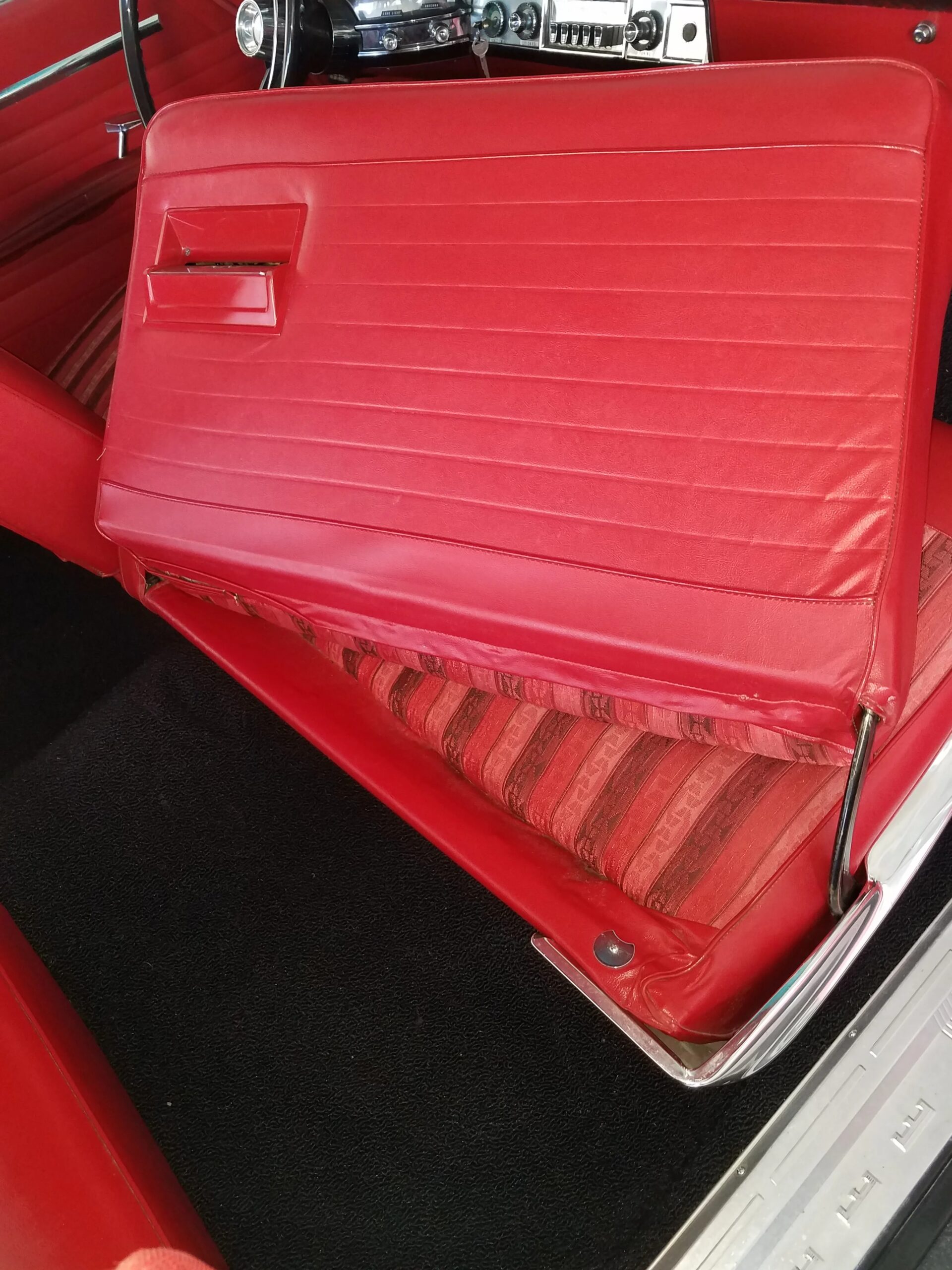 Chrysler-Newport-1962-Black-Red-13