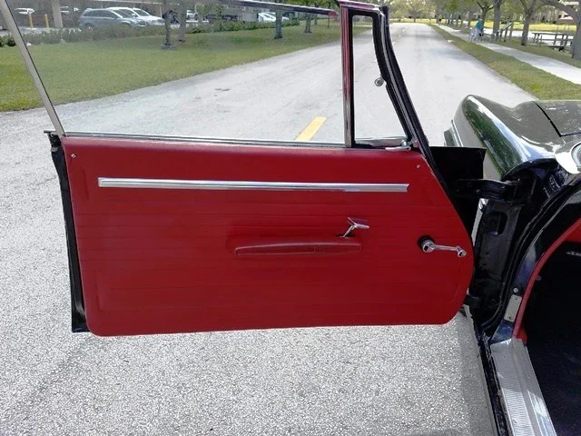 Chrysler-Newport-1962-Black-Red-3