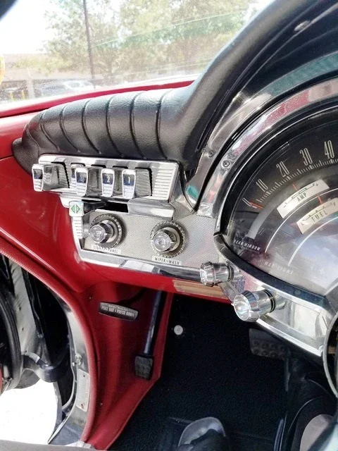 Chrysler-Newport-1962-Black-Red-5