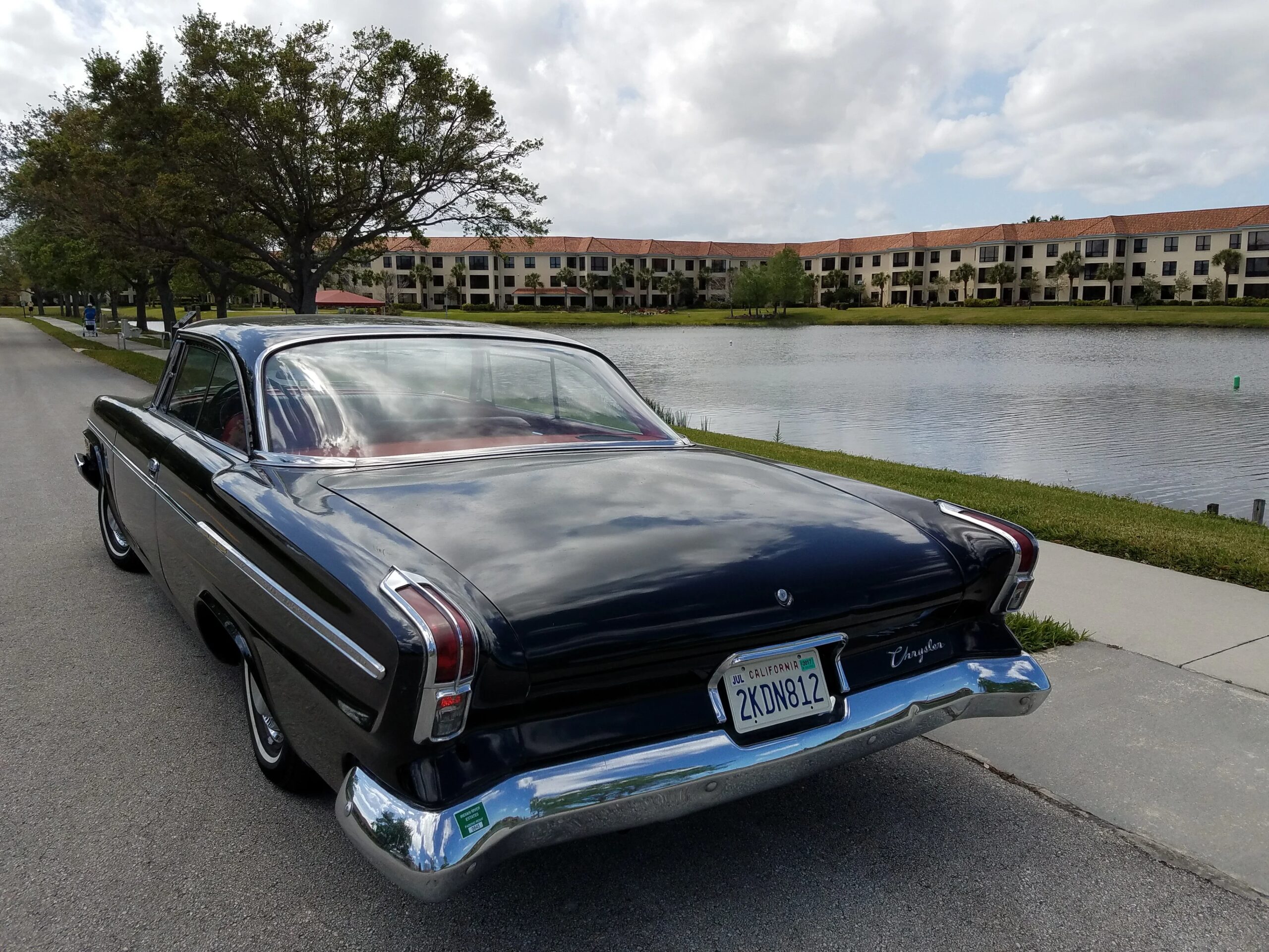 Chrysler-Newport-1962-Black-Red-6