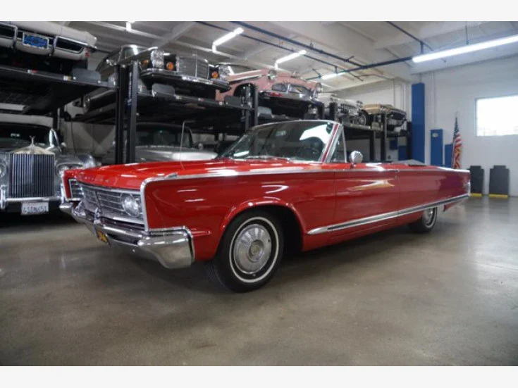 Chrysler-Newport-1966-Red-Black-10