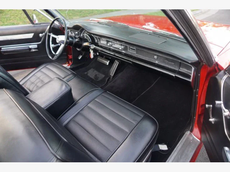Chrysler-Newport-1966-Red-Black-12