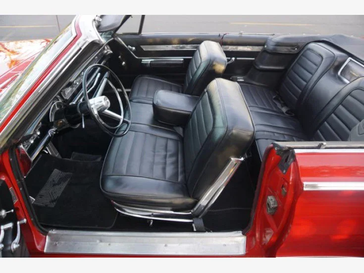 Chrysler-Newport-1966-Red-Black-17