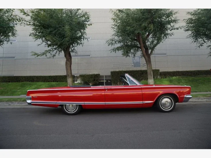 Chrysler-Newport-1966-Red-Black-21